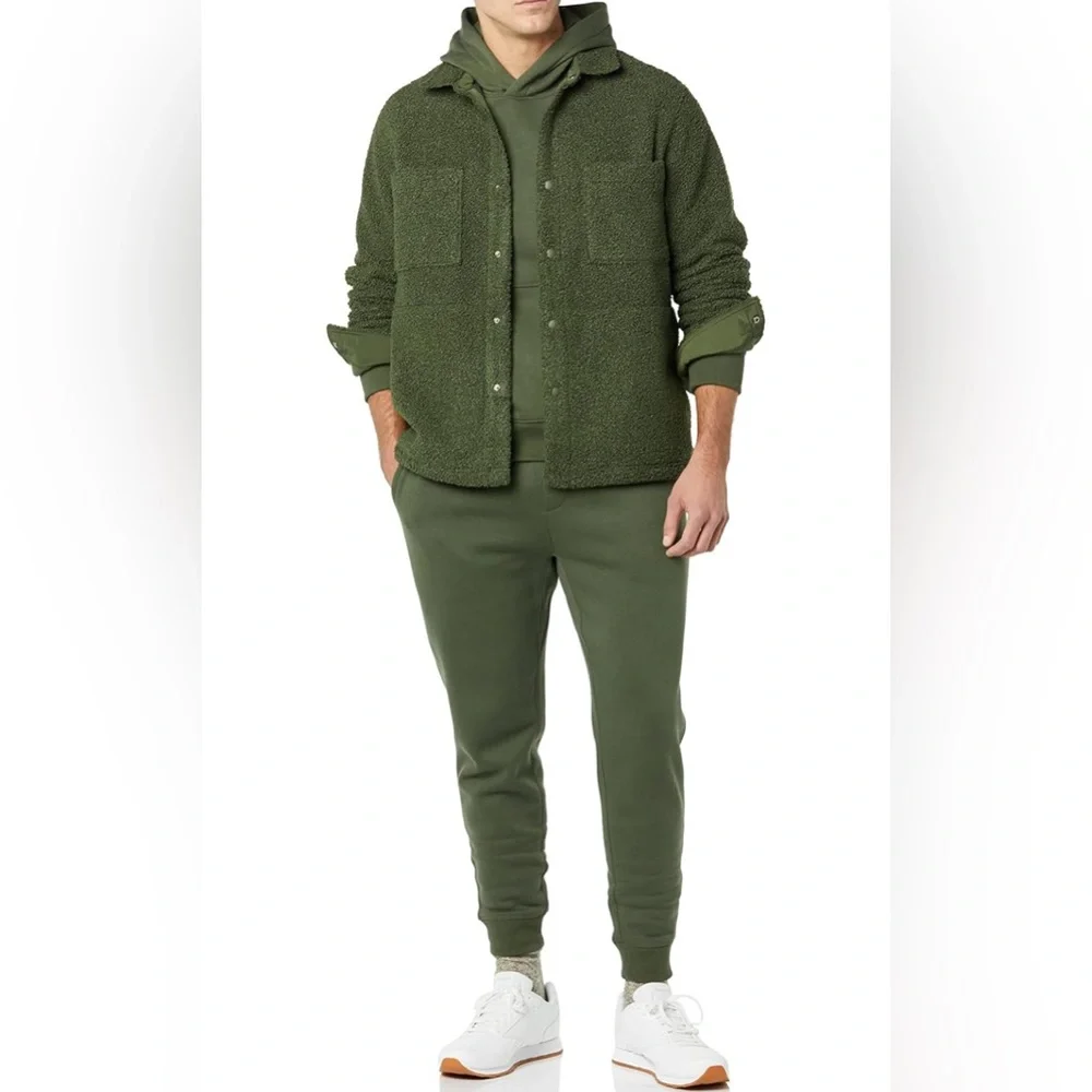 NEW Amazon Essentials Men's Recycled‎ Polyester Sherpa Jacket (Medium)